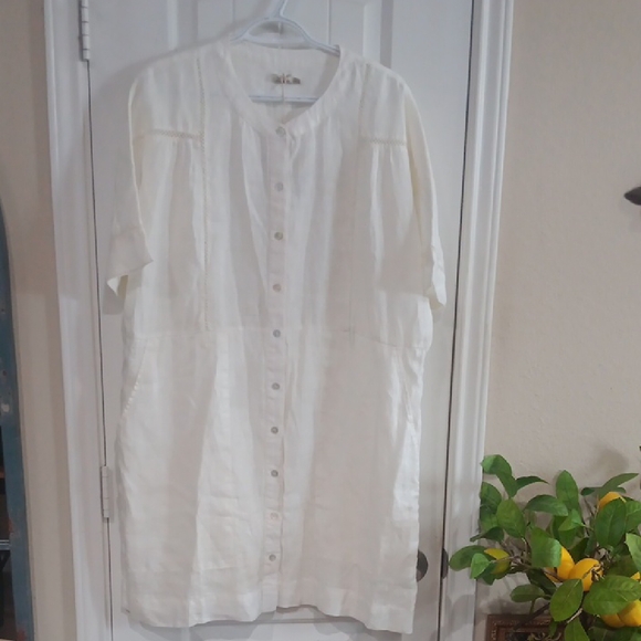 Faherty Dresses & Skirts - Lightweight White Button-Front Linen Dress